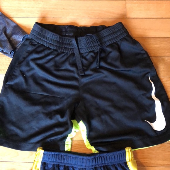 Nike Lot - Picture 8 of 10